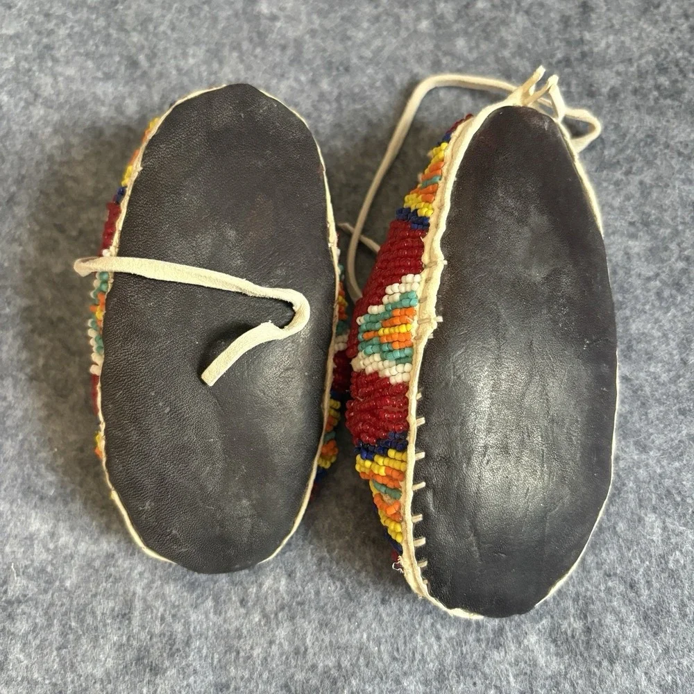 Vintage Cheyenne Moccasins Native American Infant‎ Child Size Fully Beaded Red